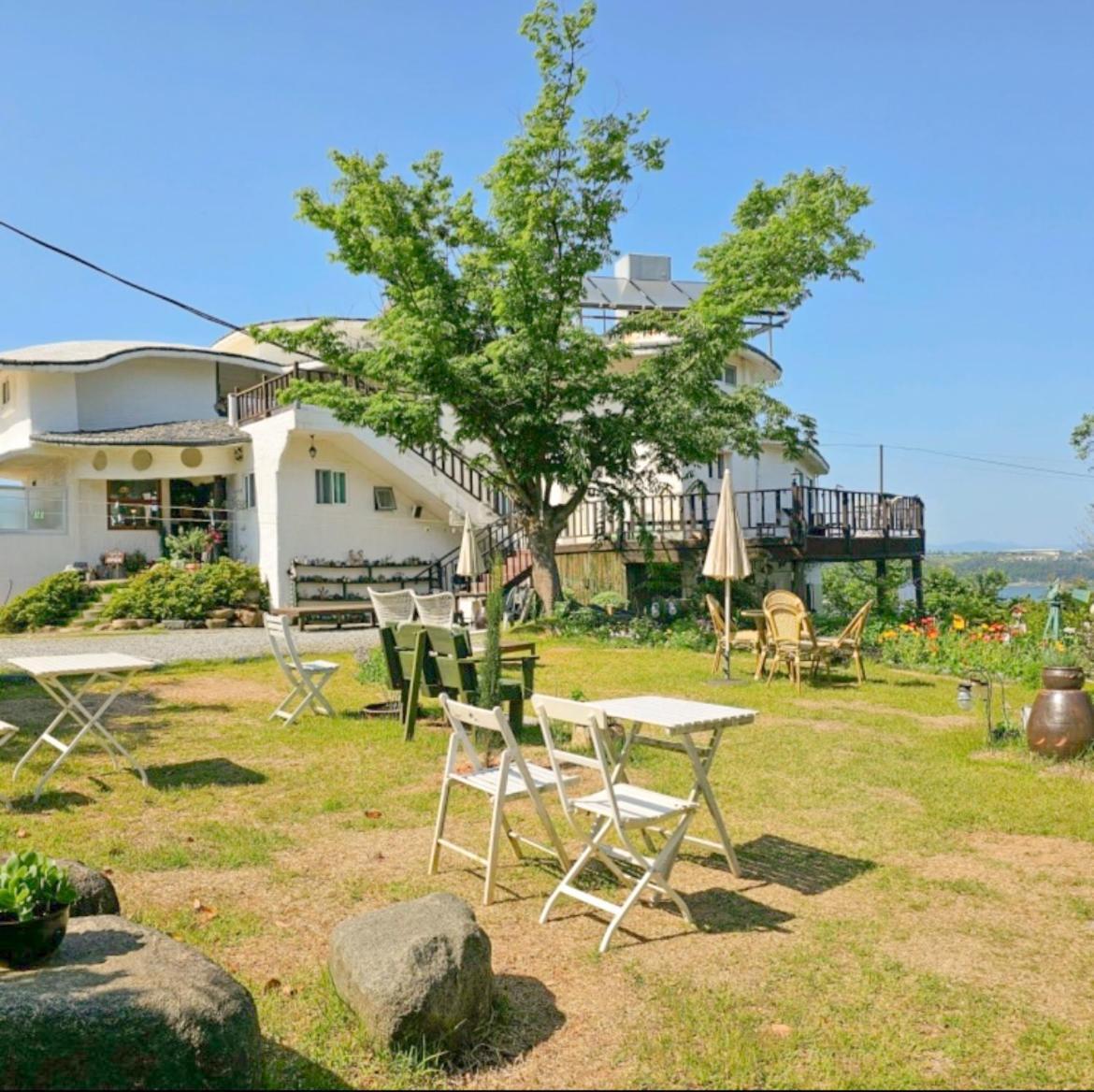 Country House Exclamation Mark & Comma Villa Namhae Exterior photo